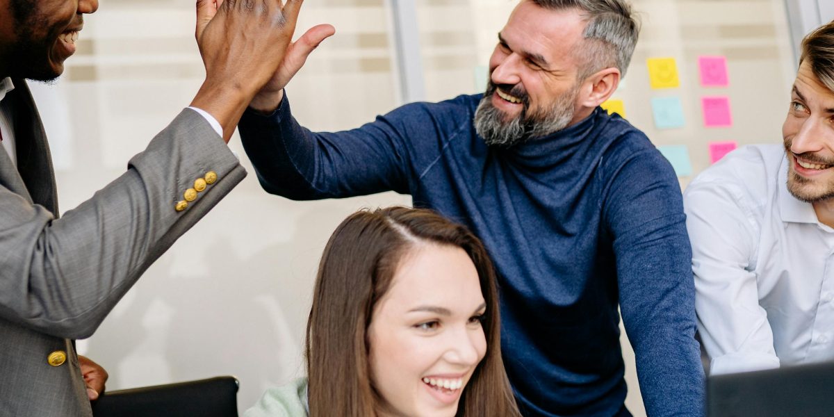 10 Little Games for Team Building That Build Real Connection